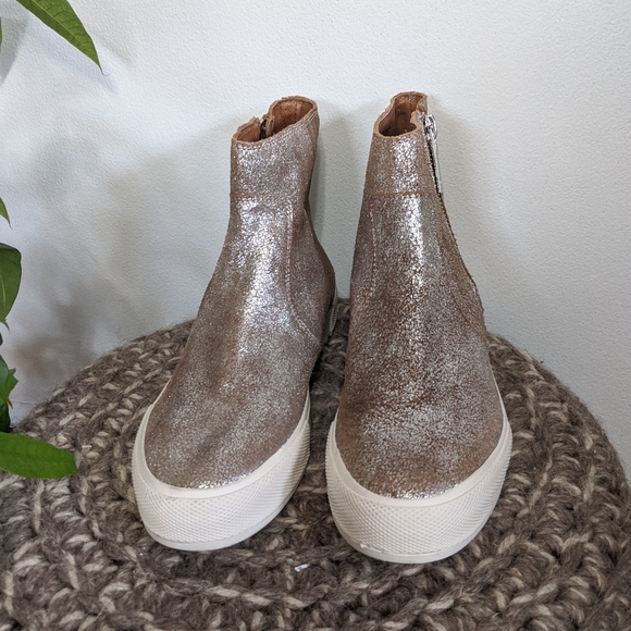 Frye Gia Lug Zip Bootie Silver Multi 9.5 - Picture 4 of 8